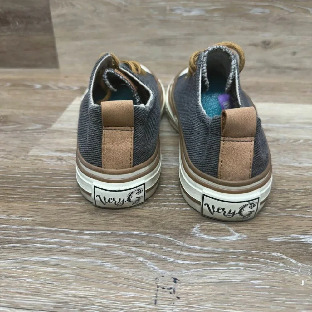 Very G Driana Gray Canvas Sneaker Women's Size 6
